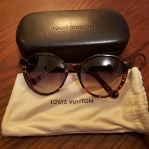 Louis Vuitton Sunglasses - Ava Red Tortoise